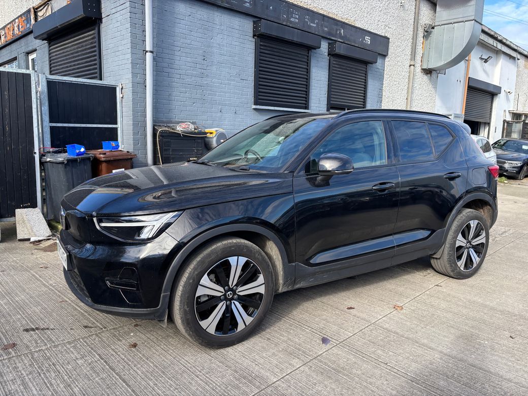 2023 Volvo XC40
