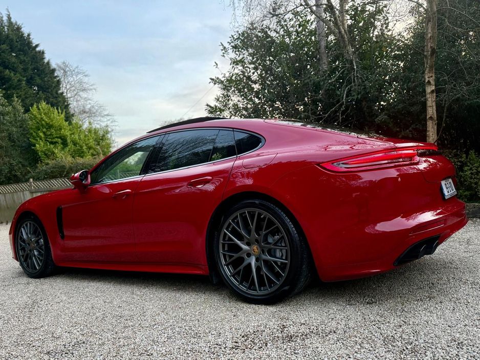 2019 Porsche Panamera