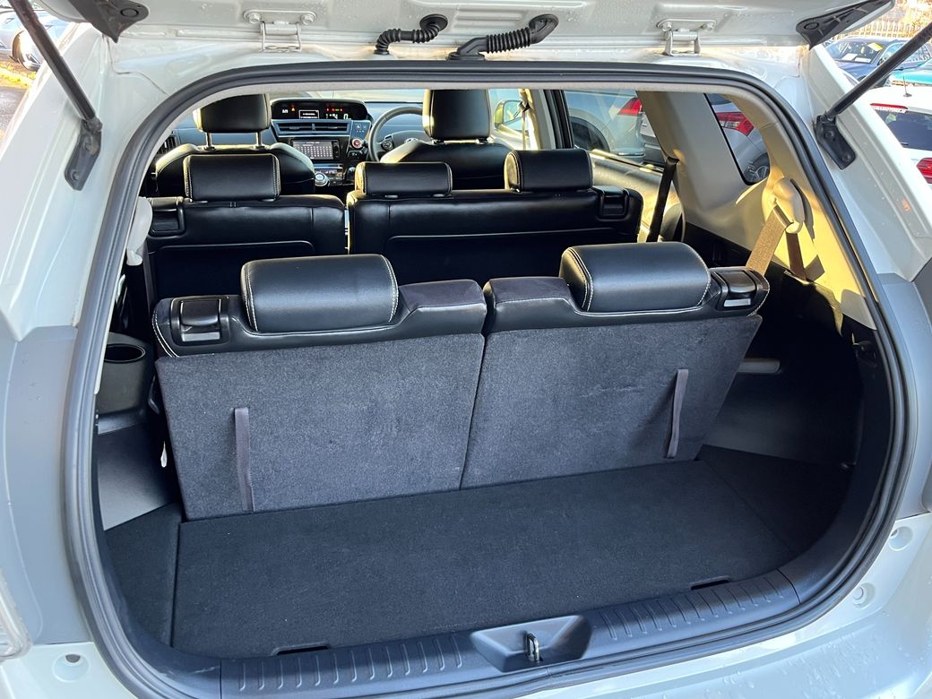 2015 Toyota Prius Alpha