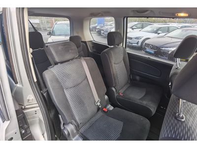 2013 Nissan Serena