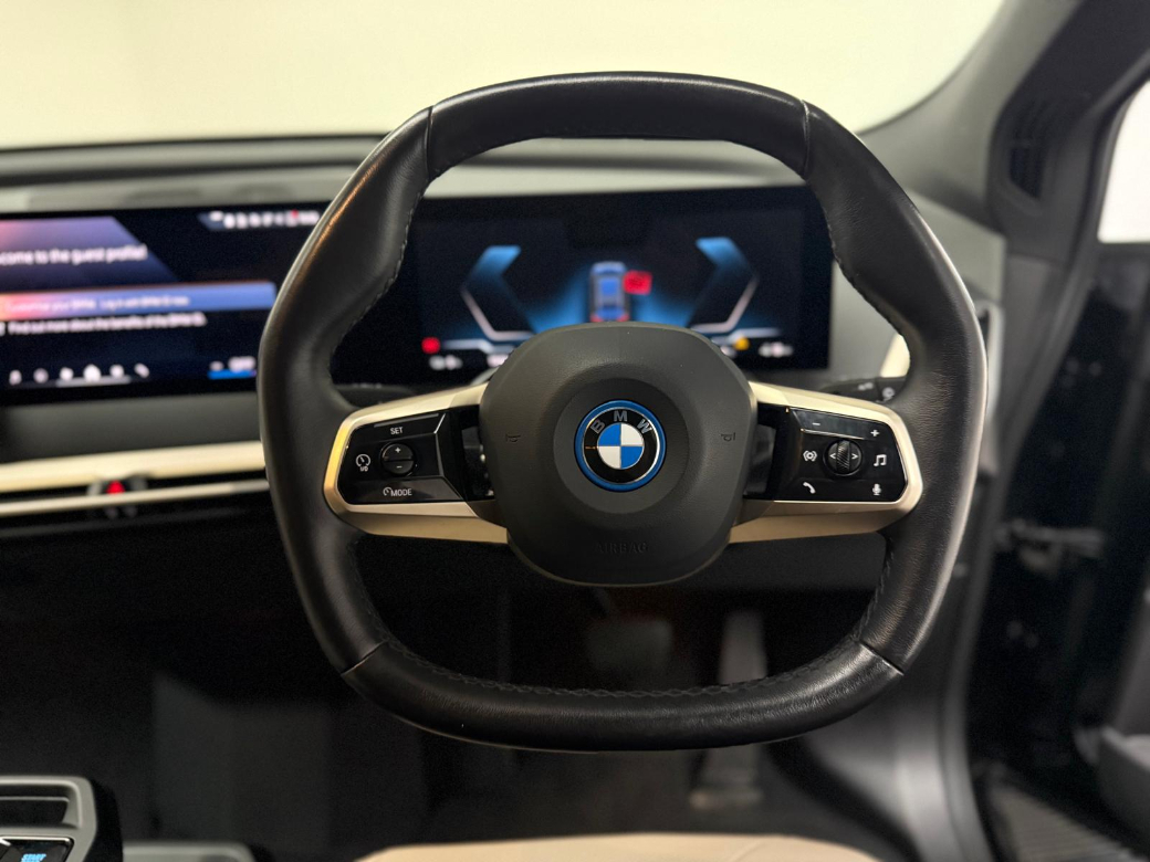 2023 BMW iX