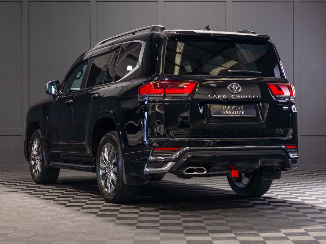 2024 Toyota Land Cruiser Amazon