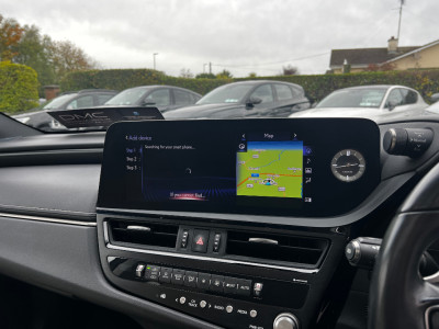2022 Lexus ES 300h