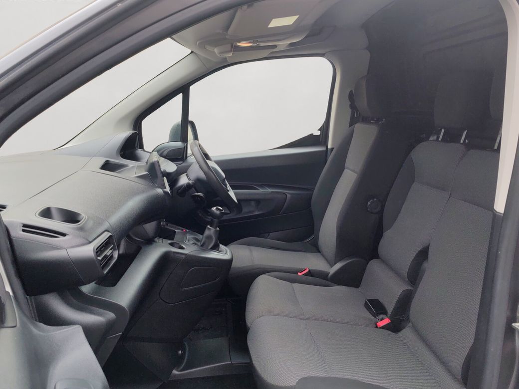 2021 Peugeot Partner