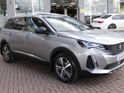 2022 Peugeot 5008