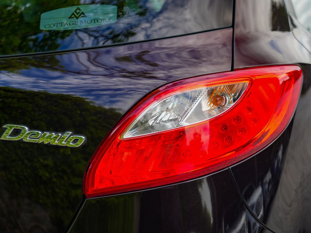 2014 Mazda Demio