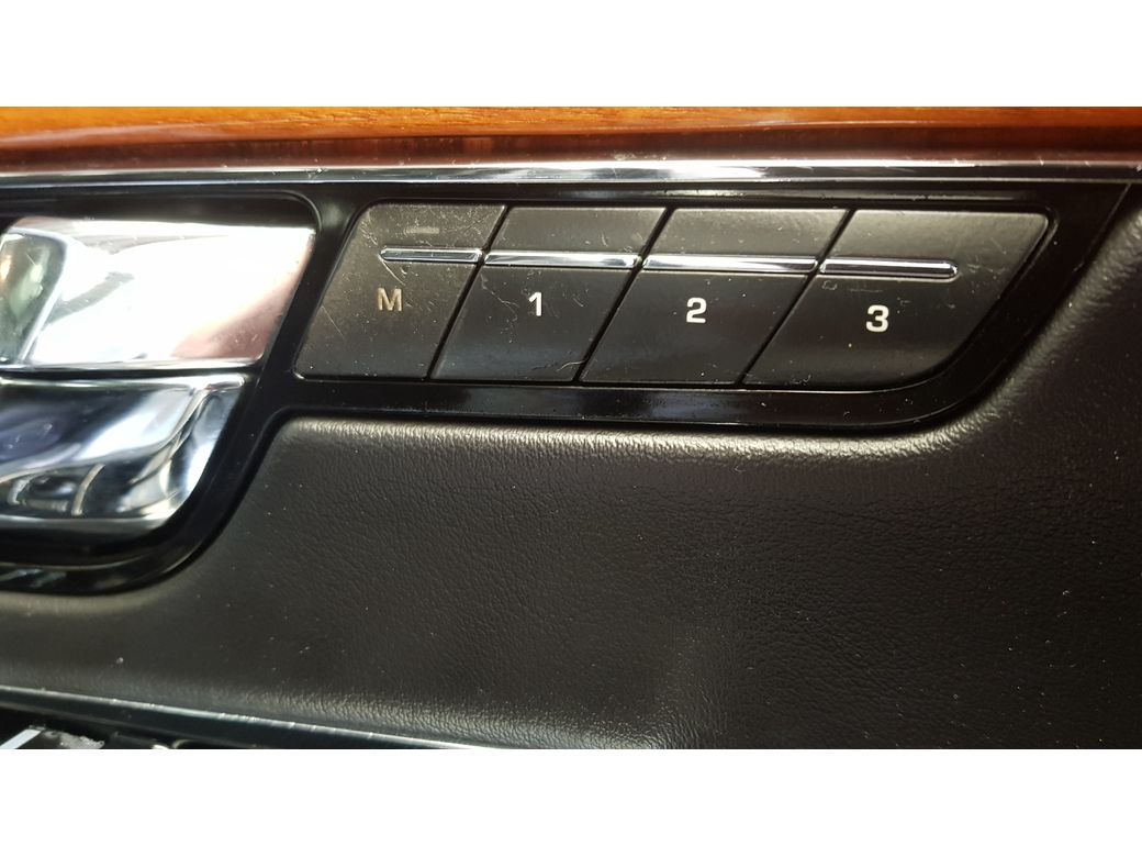 2010 Jaguar XJ