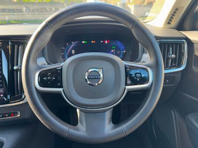 2025 Volvo V90