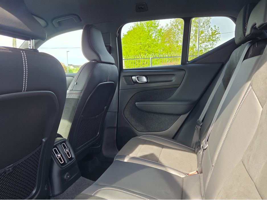 2022 Volvo XC40