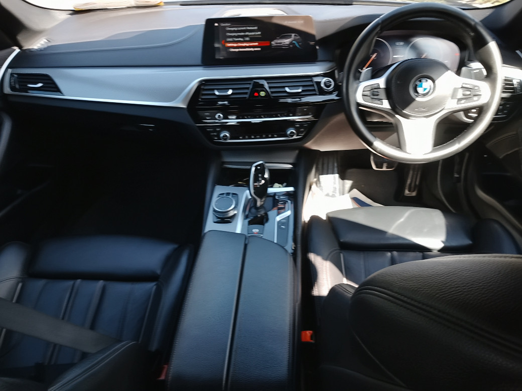 2018 BMW 530