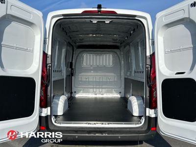 2025 White Maxus Deliver 9