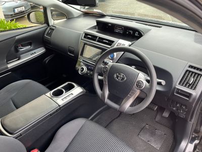 2016 Toyota Prius Alpha