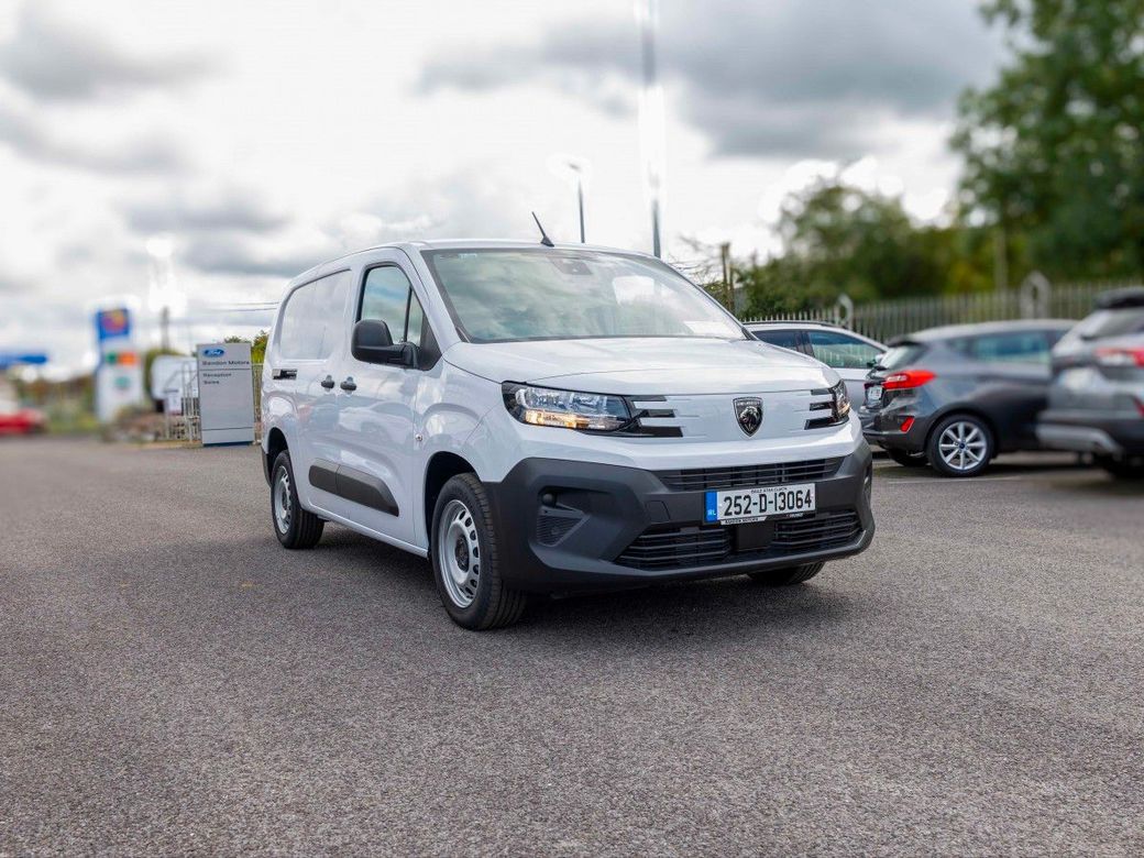 2025 Peugeot Partner