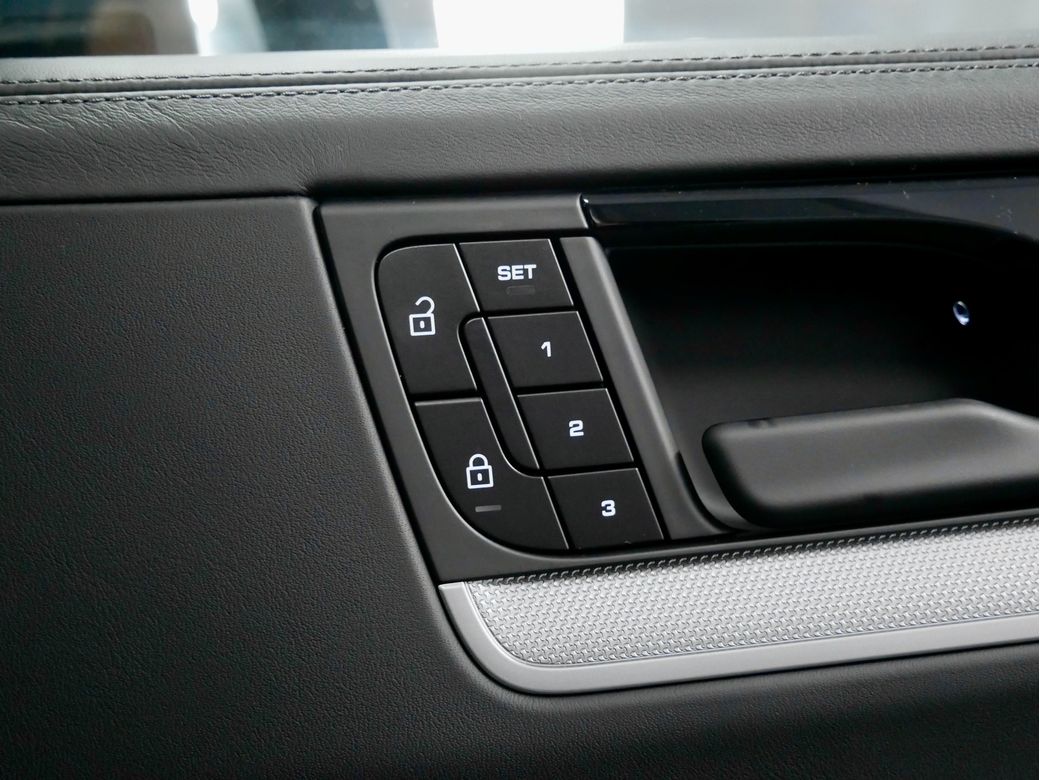 2025 Porsche Cayenne