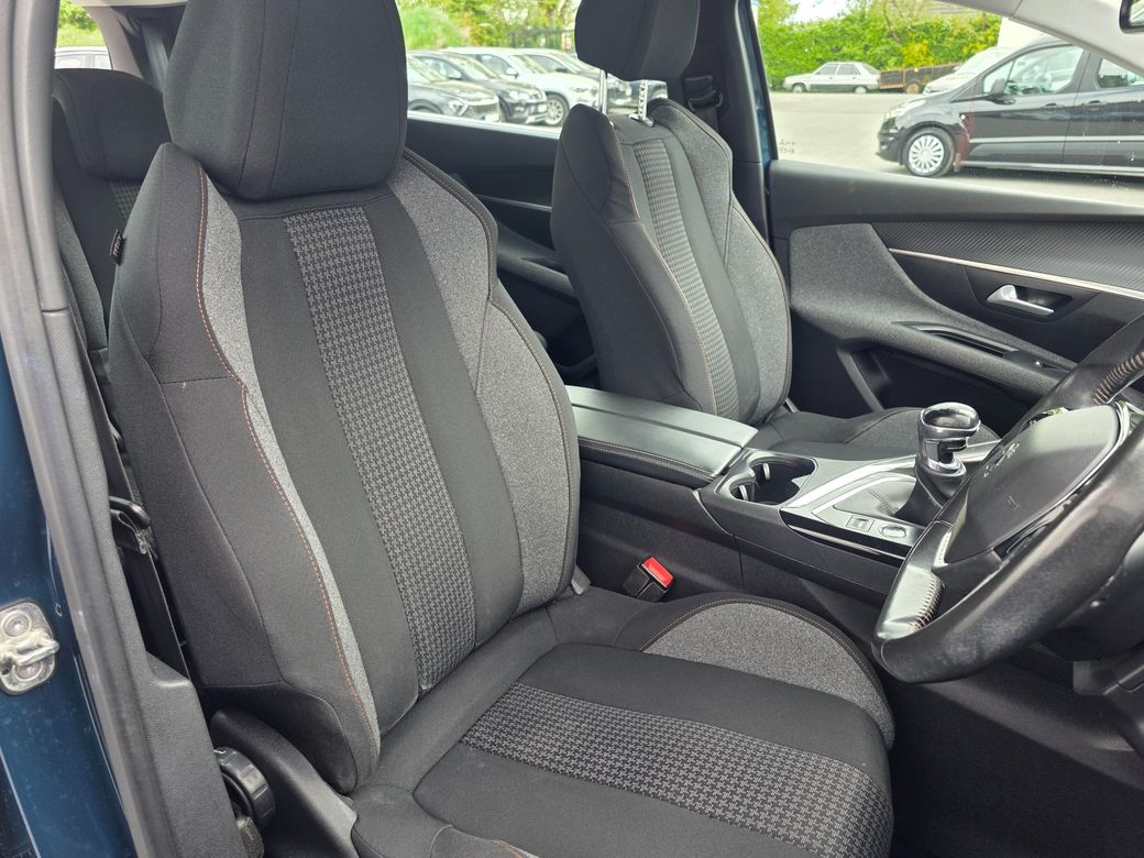 2021 Peugeot 5008