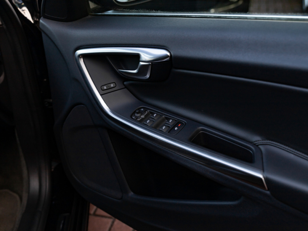 2018 Volvo V60