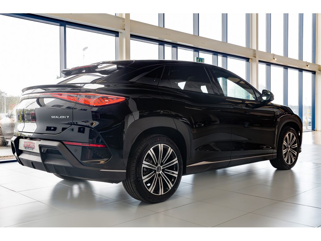 2026 BYD Sealion 7
