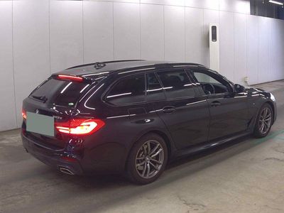 2020 BMW 523