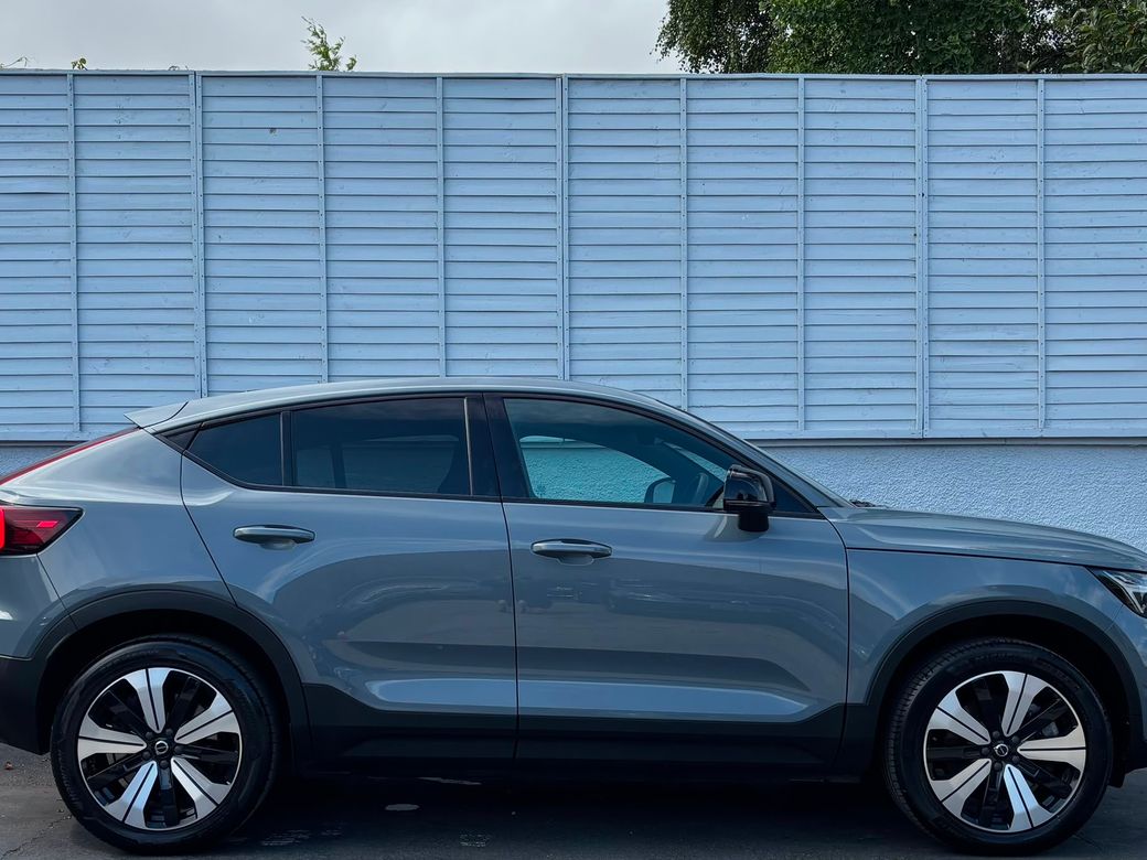 2023 Volvo C40