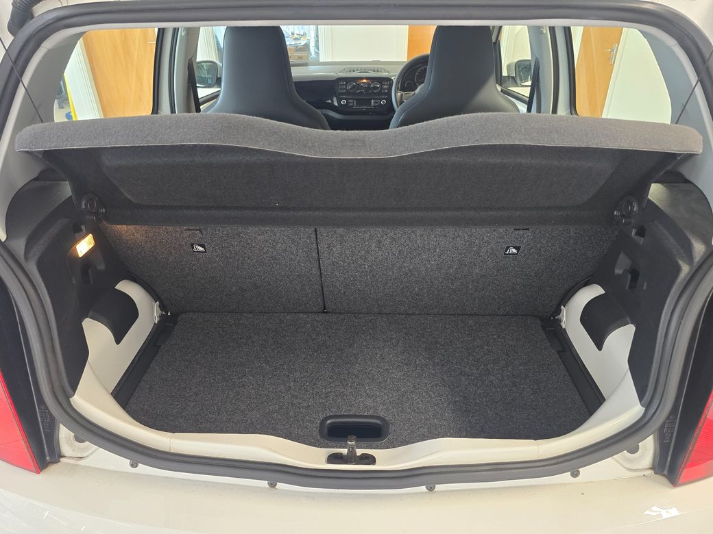 2016 Volkswagen up!