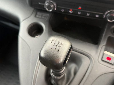 2022 Peugeot Partner
