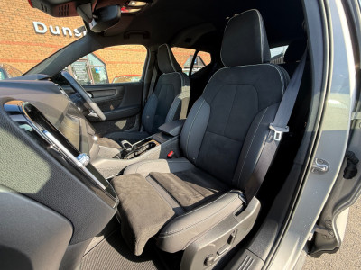 2022 Volvo XC40