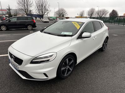 2019 Volvo V40