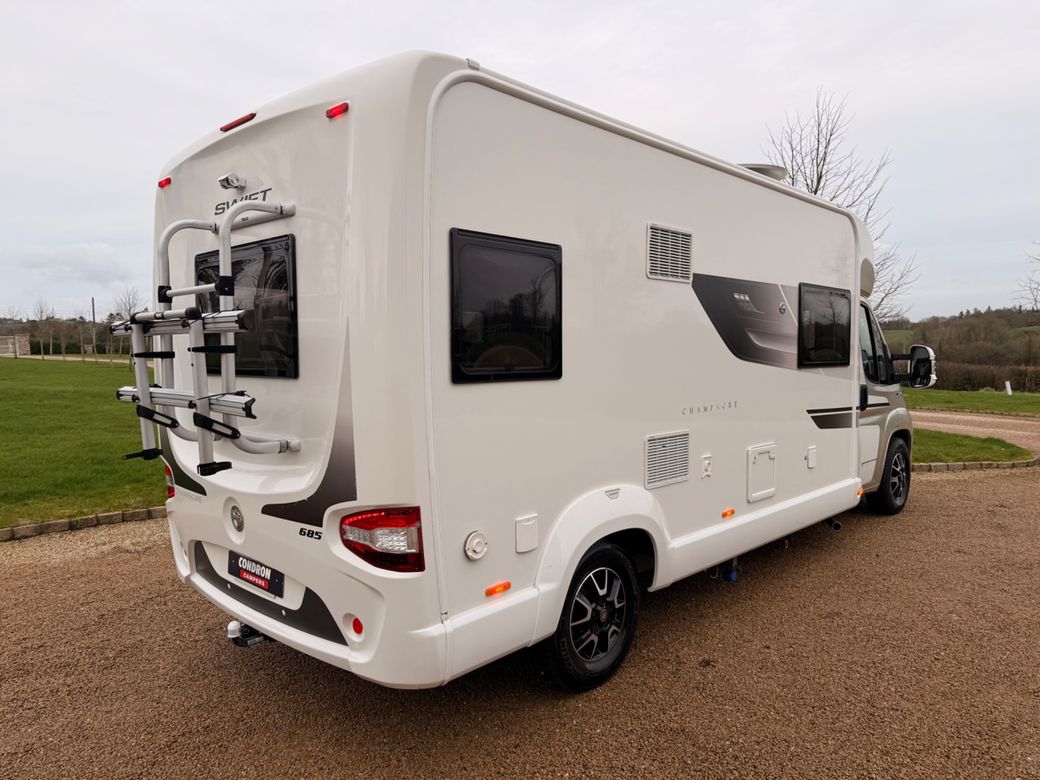 2017 SWIFT  CHAMPAGNE 685 LOW PROFILE R.H.D 