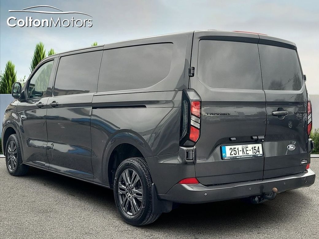 2025 Ford Transit Custom