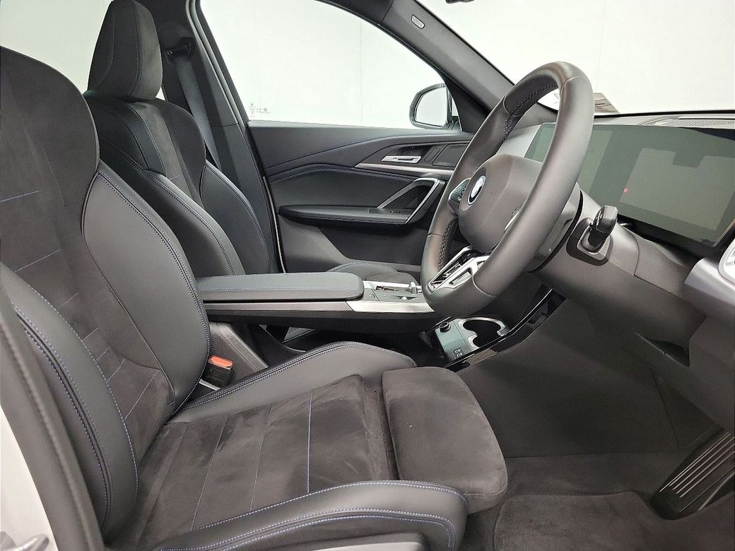2025 BMW iX1