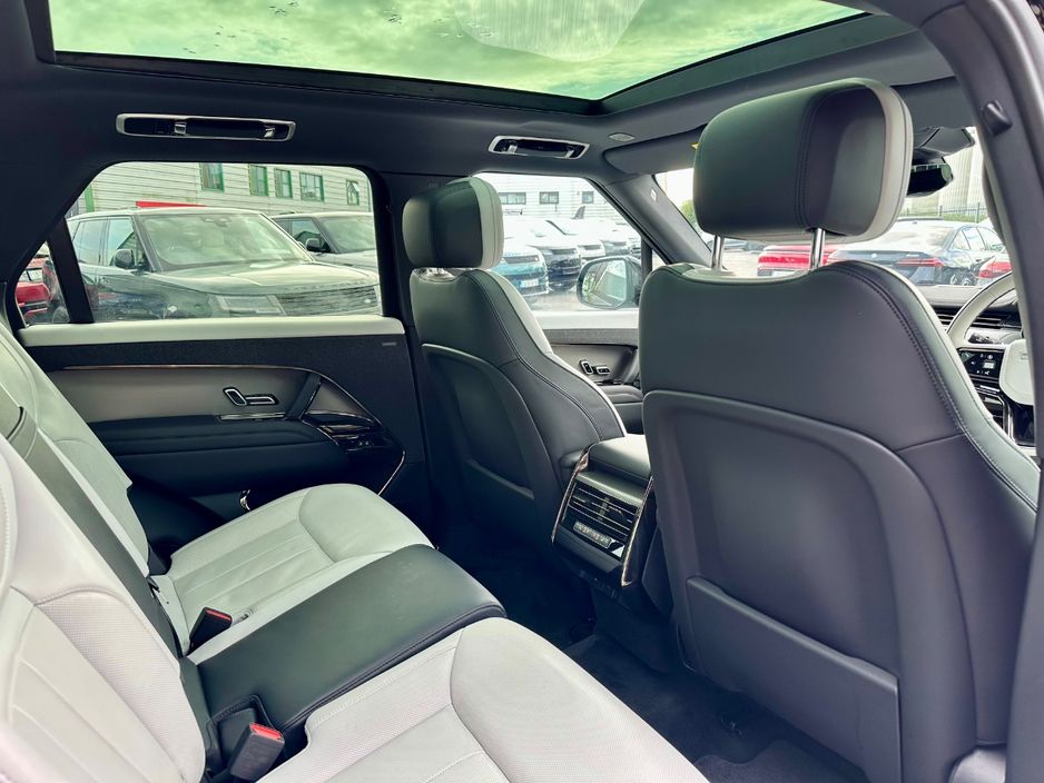 2025 Land Rover Range Rover Sport