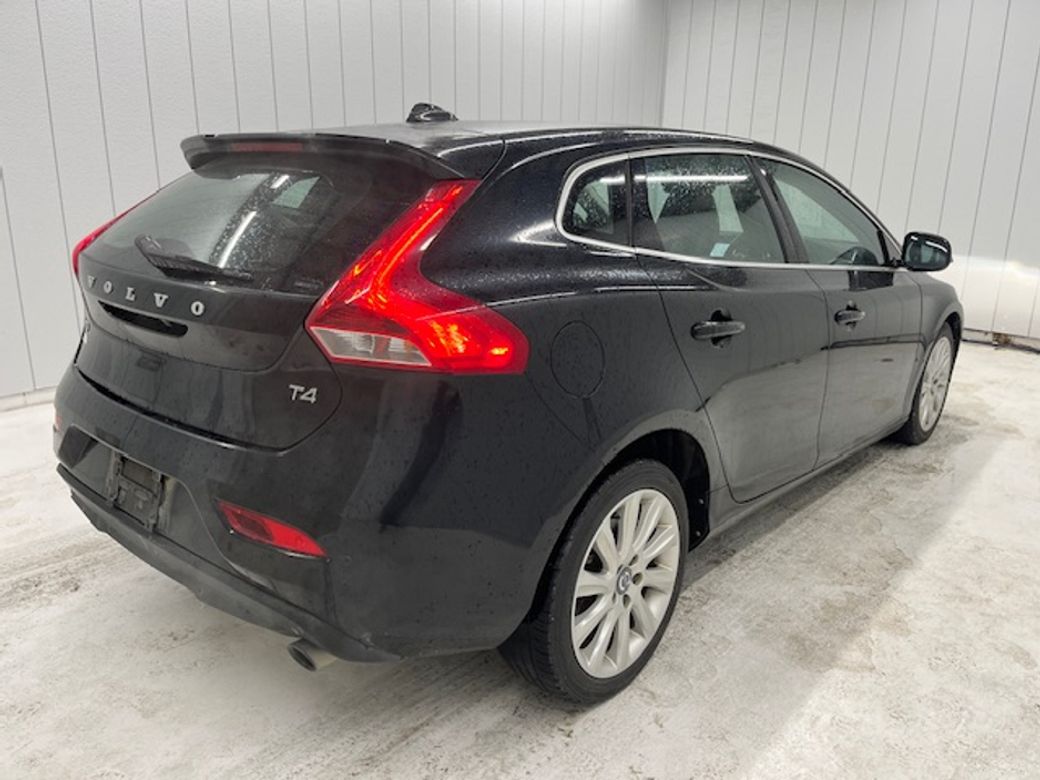 2015 Volvo V40