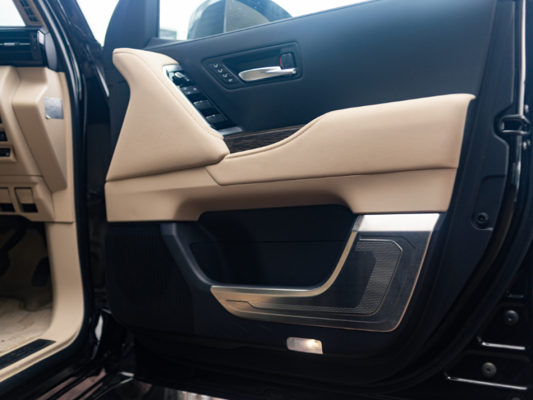 2023 Toyota Land Cruiser Amazon