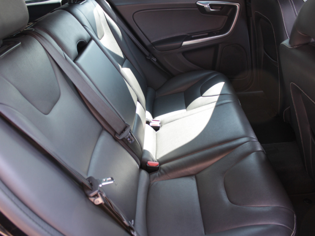 2016 Volvo V60