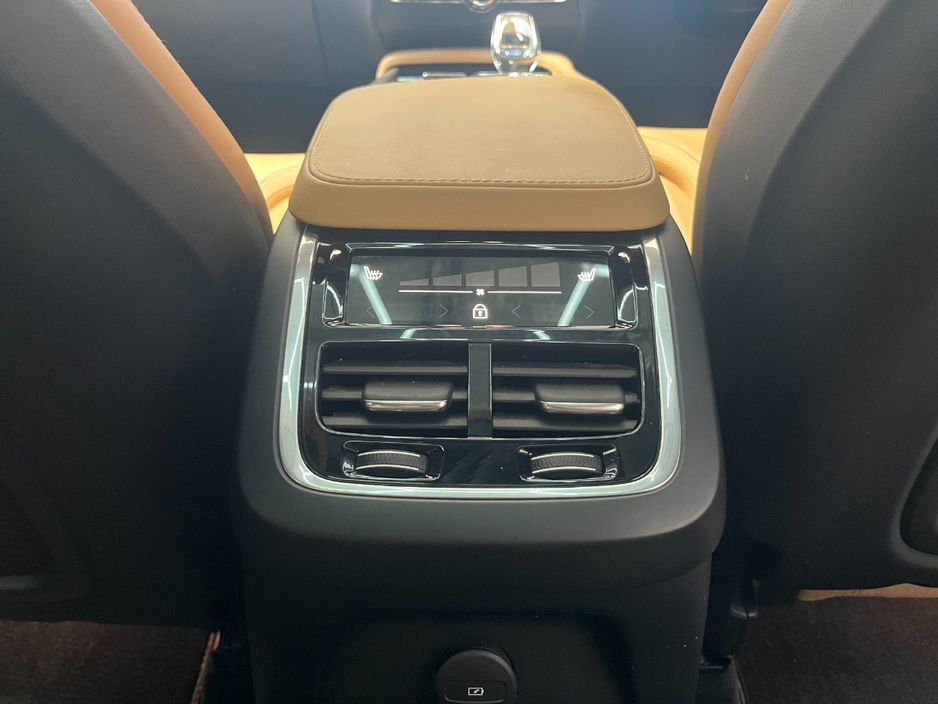 2023 Volvo XC90