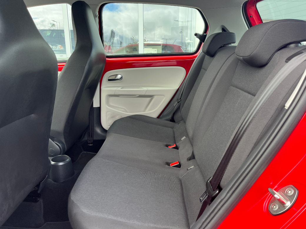 2017 Volkswagen up!