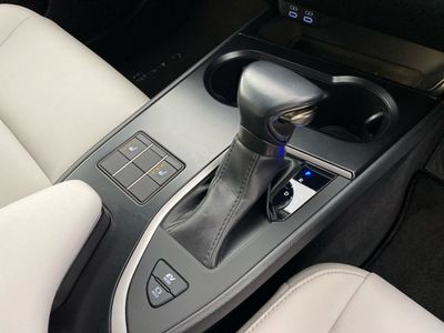 2022 Lexus UX 250H