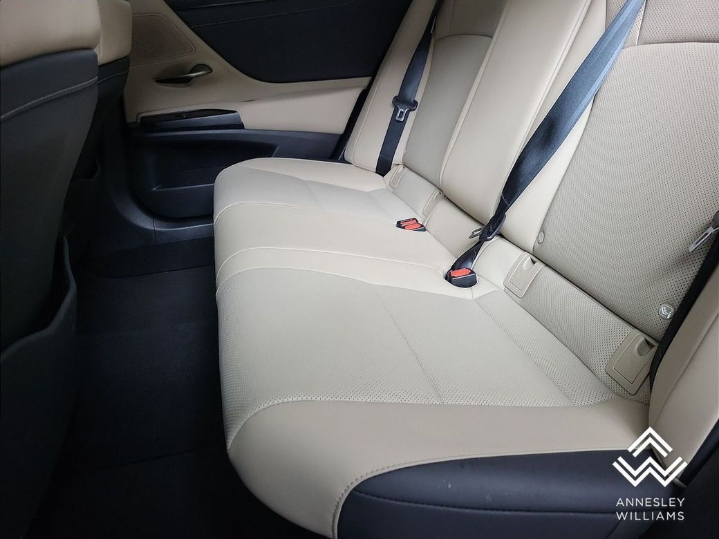 2021 Lexus ES 300h