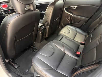 2017 Volvo V40