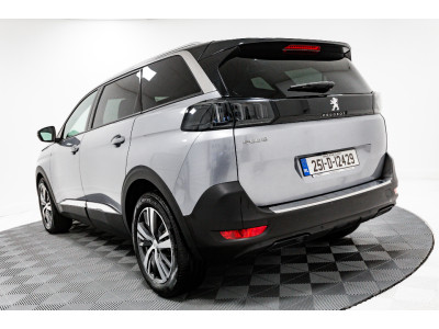 2025 Peugeot 5008