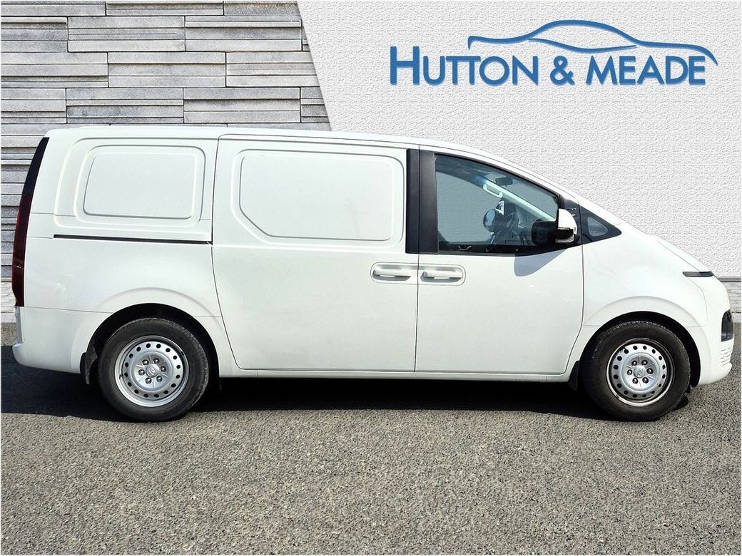 2024 Hyundai Staria