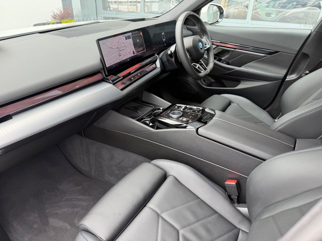 2025 BMW 5 Series
