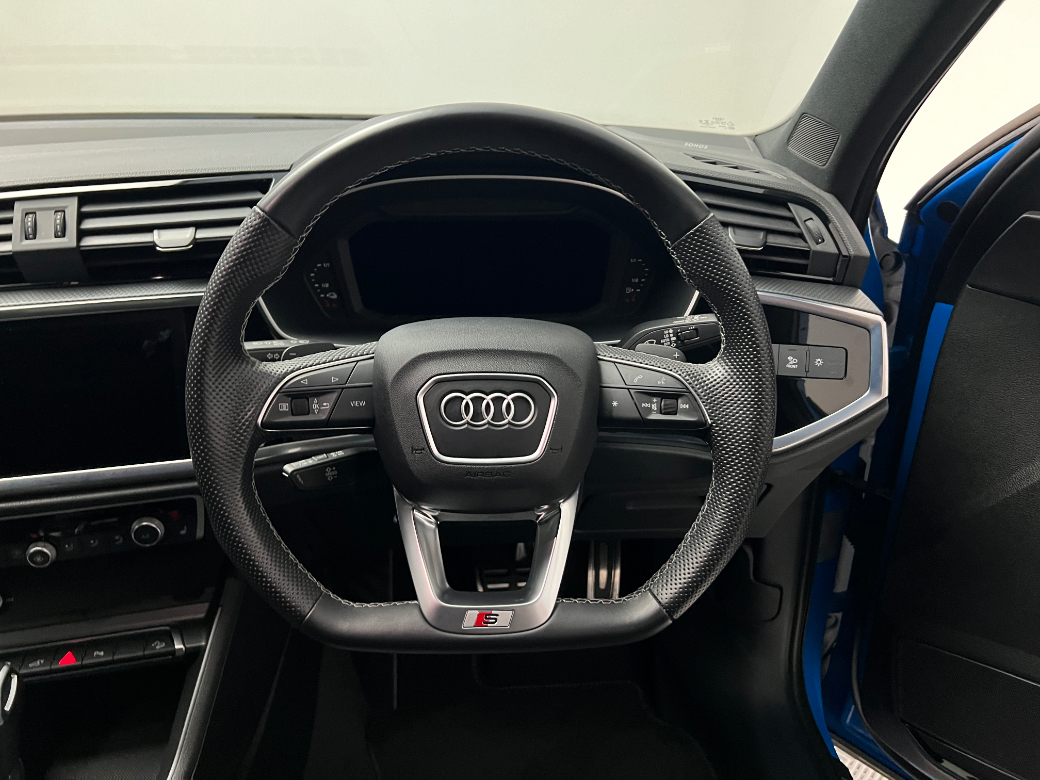 2022 Audi Q3