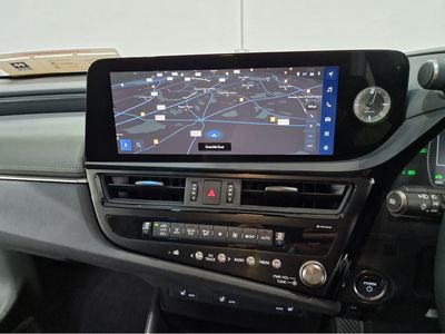 2022 Lexus ES 300h