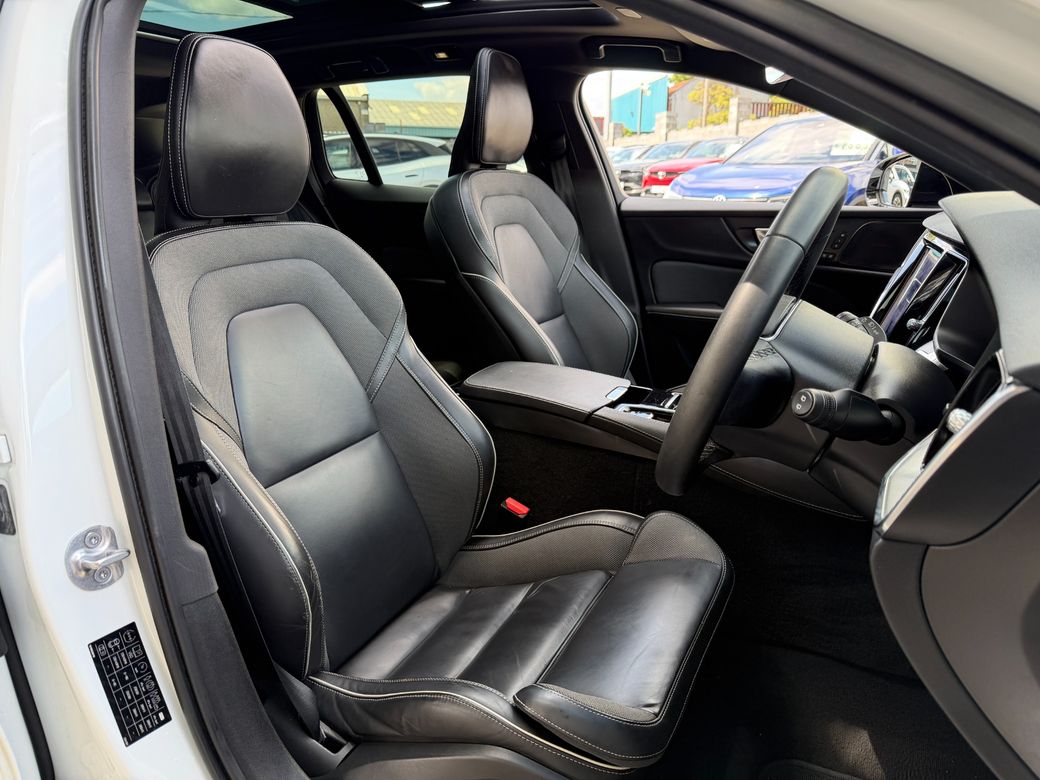2022 Volvo V60