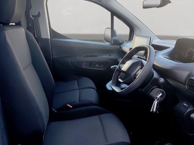 2023 Peugeot Partner