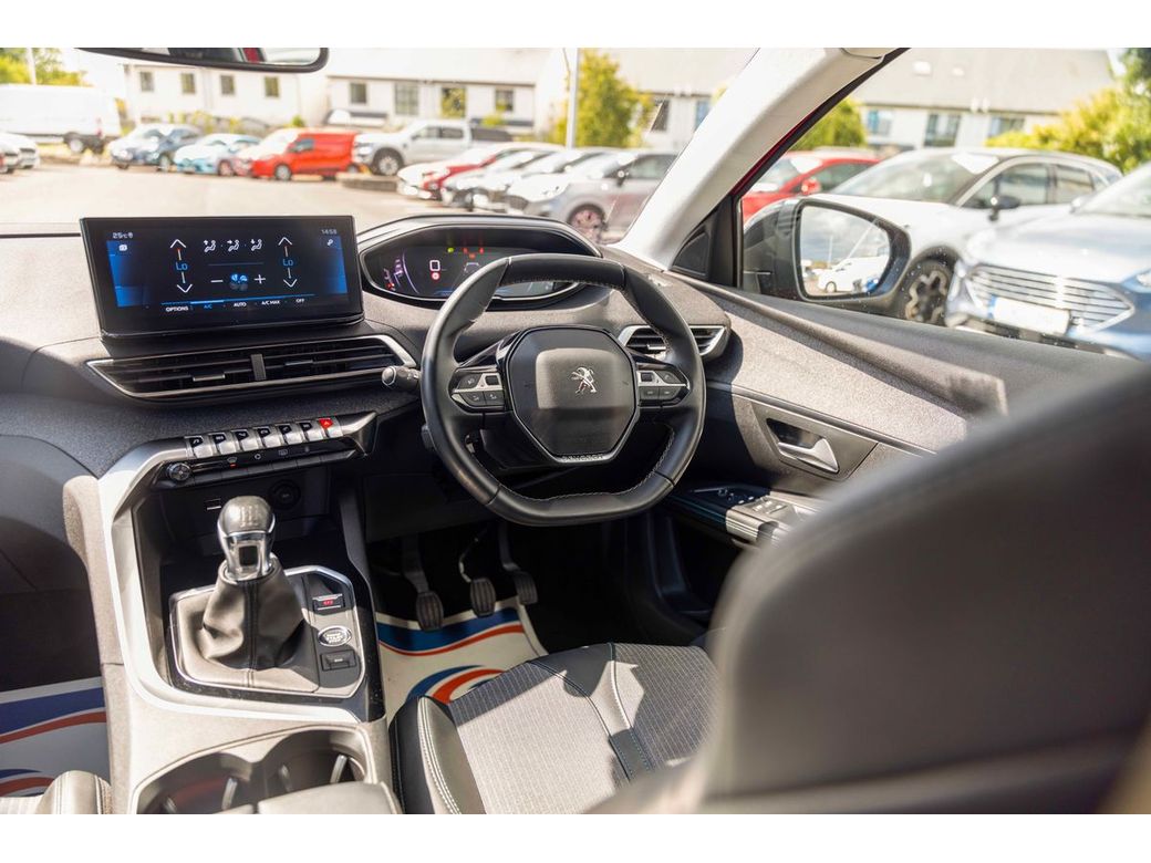 2022 Peugeot 5008