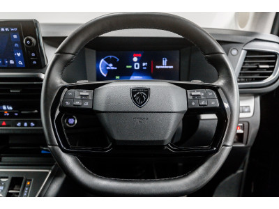 2025 Peugeot Traveller