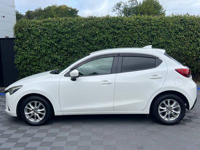 2016 Mazda Demio