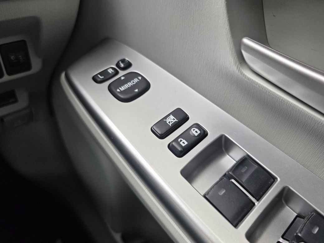 2013 Toyota Prius Alpha